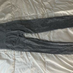 Grey leggings, size small. Good condition.